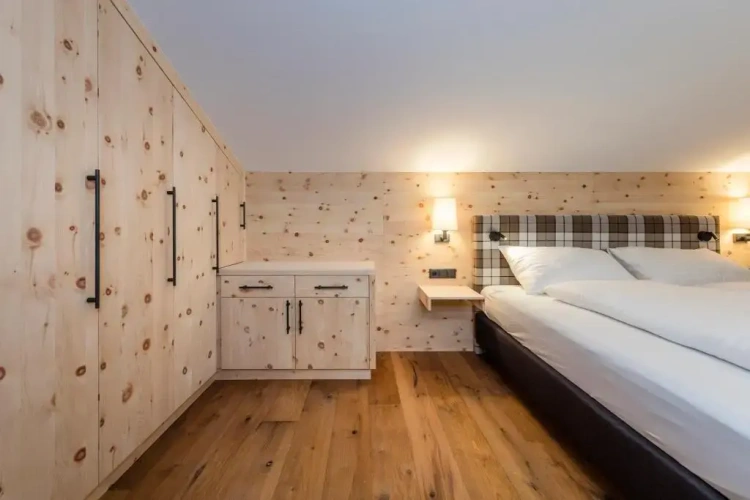 2 Bedrooms Apartment