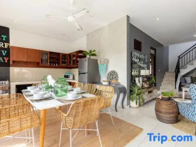 Seminyak Double6 Beach 5BR Villa - pool & parking