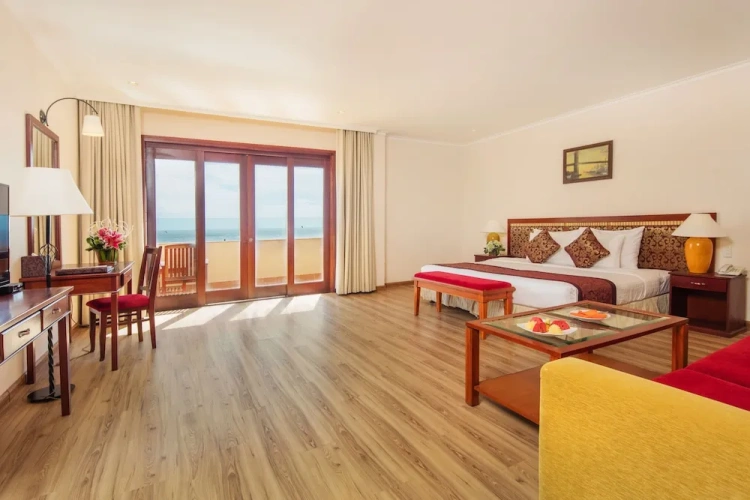 Deluxe Double Suite with balcony