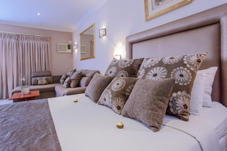 Deluxe Suite