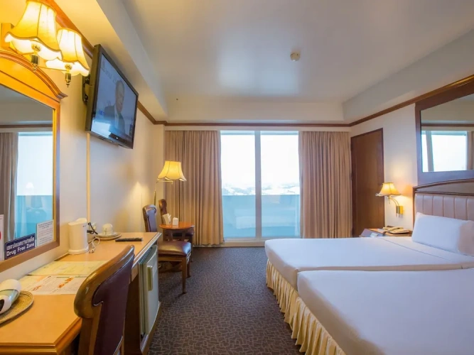 Executive Twin room with balcony