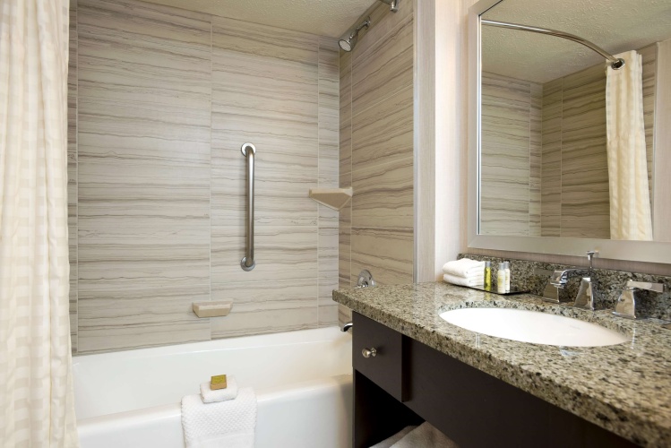 DoubleTree by Hilton Hotel Denver - Aurora photo 9