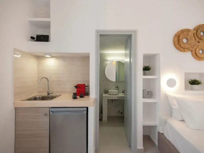 M&M Paros Studio