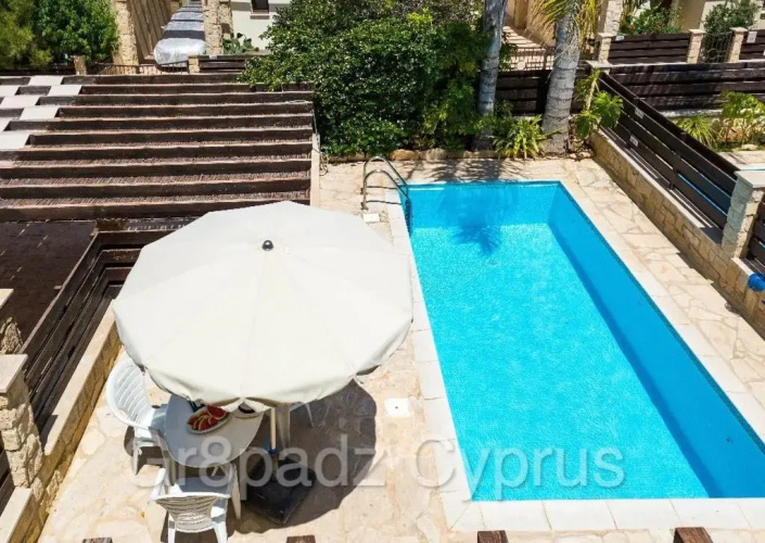 Gr8padz Summer Breeze Villa
