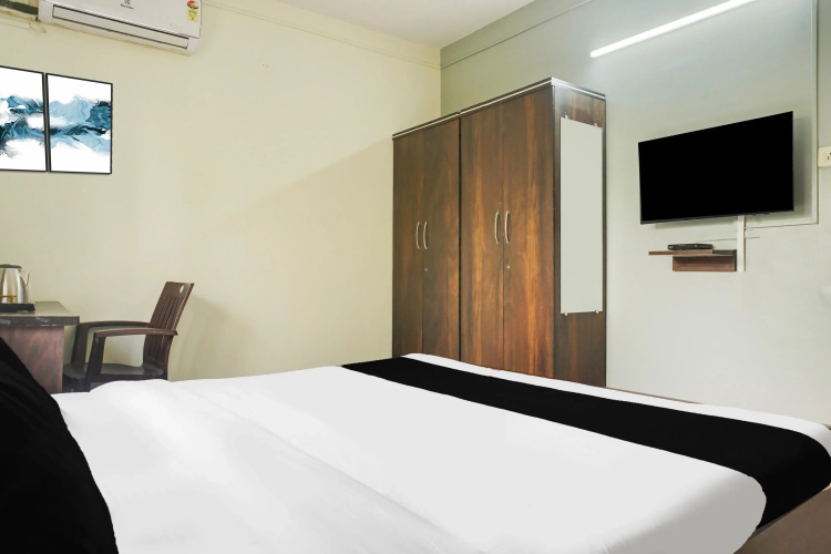 OYO Flagship 81602 Hotel Mv Galaxy