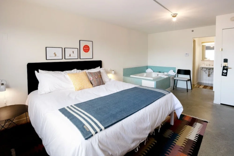 Deluxe Whirlpool Double room