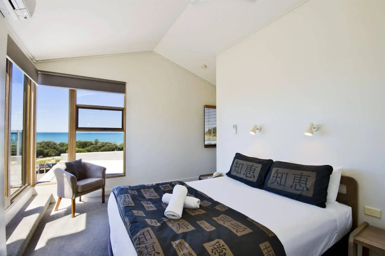 Lornebeach Apartments