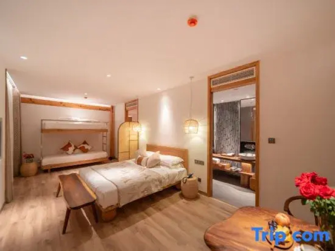 Read Life Hotel