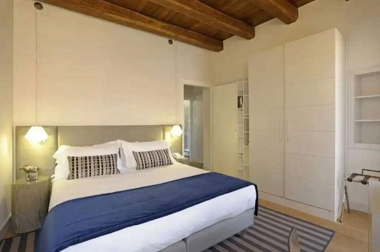 Trevi Palace Luxury Inn