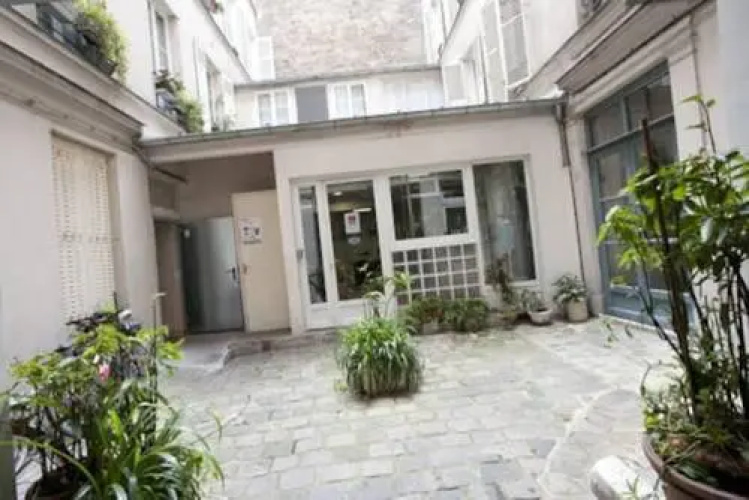 Un Petit Toit - Montorgueil - Marais - Opera