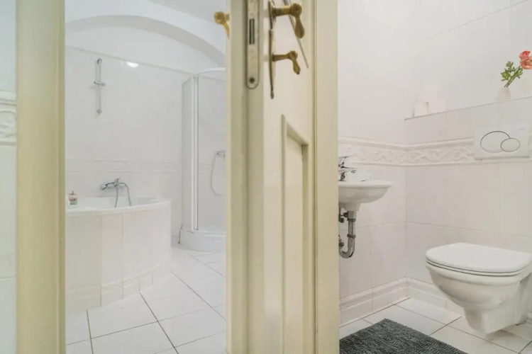 Spacious Apt at Mala Strana, Charles Bridge 3min