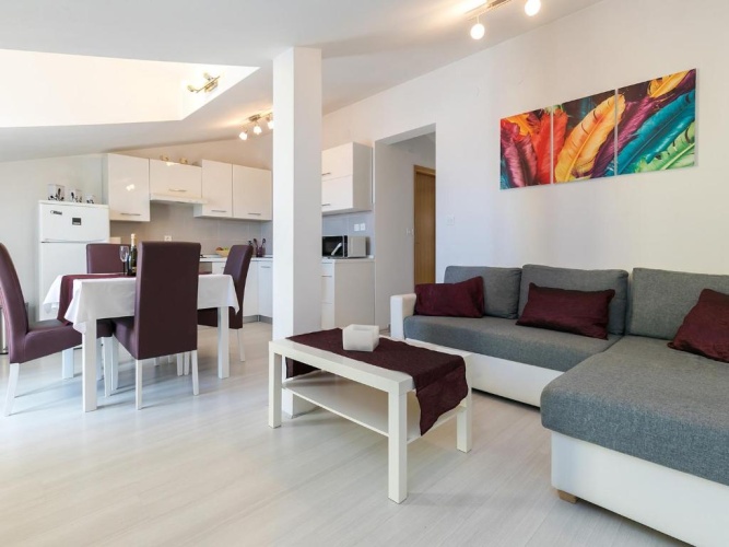 1 Bedroom Apartment with sea view