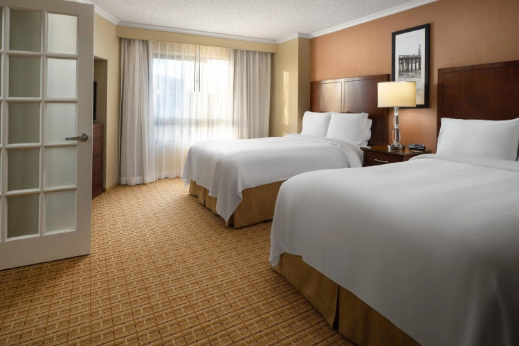 Marriott Newport Beach Bayview photo 8