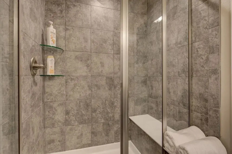 Marbella Lane Executive Townhome, 20 mins to Boulder