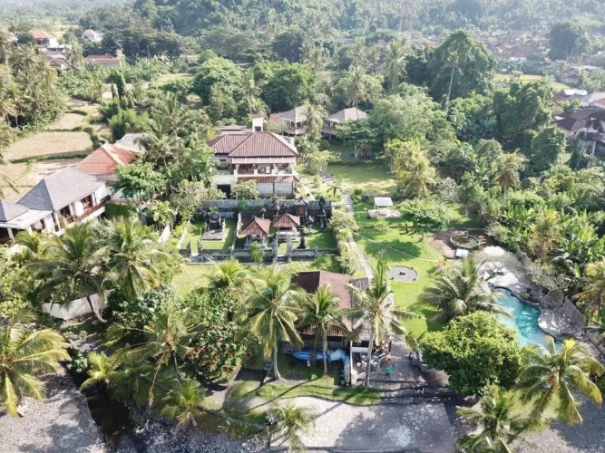 1 Bedroom Bungalow with view