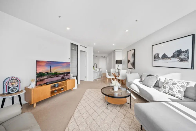 Stylish 2-bed Apartment in Canberra CBD