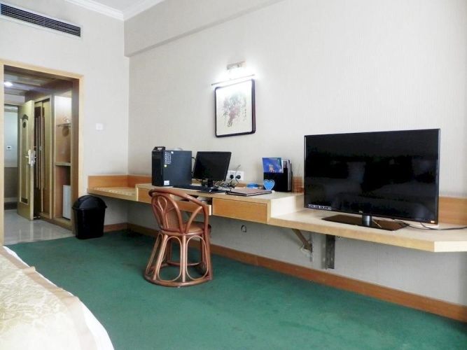Zhangqiu Haitai Hotel