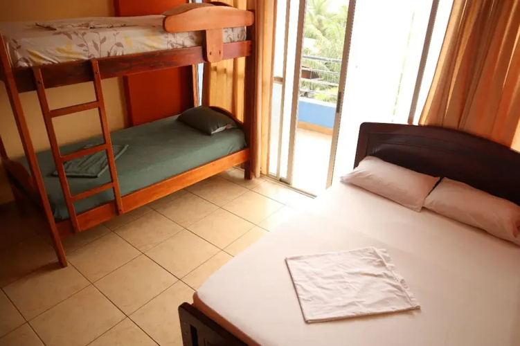 Hotel Atacames Inn