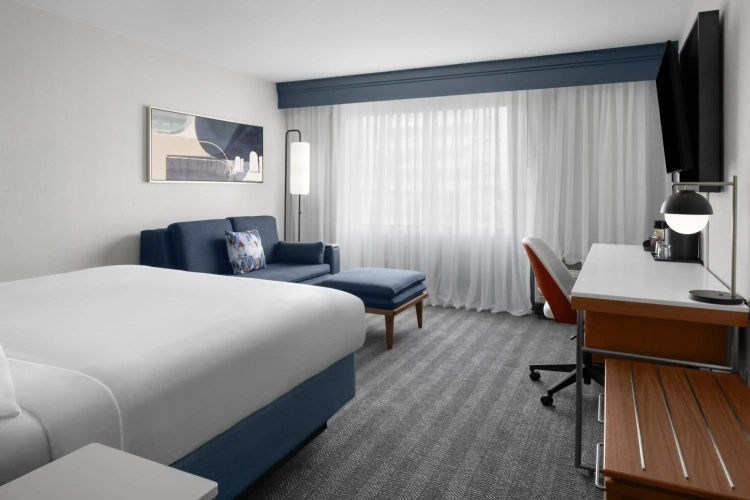 Courtyard by Marriott San Diego Central