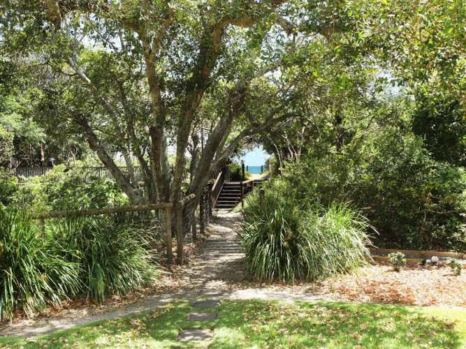 Windmill 4 - Two Bedroom Beachside Apartment on Parkyn Parade!
