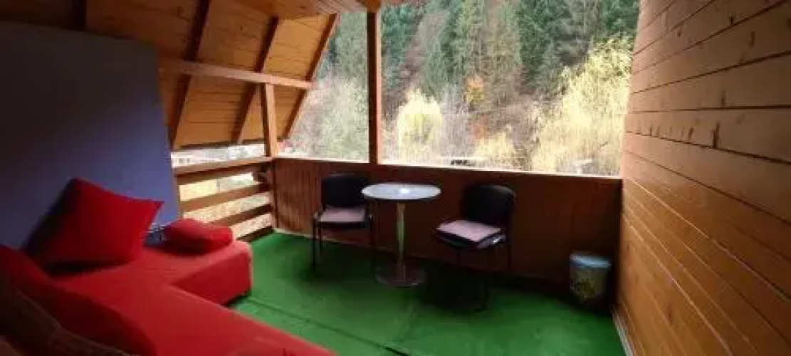 Hostel Voineasa
