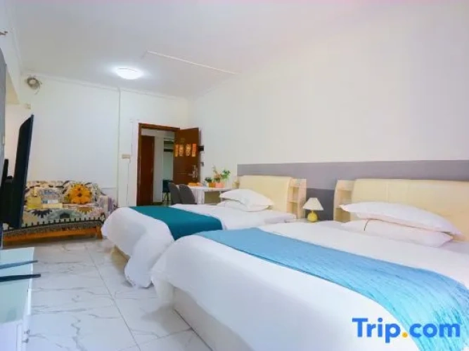 Luxury Triple Suite with balcony
