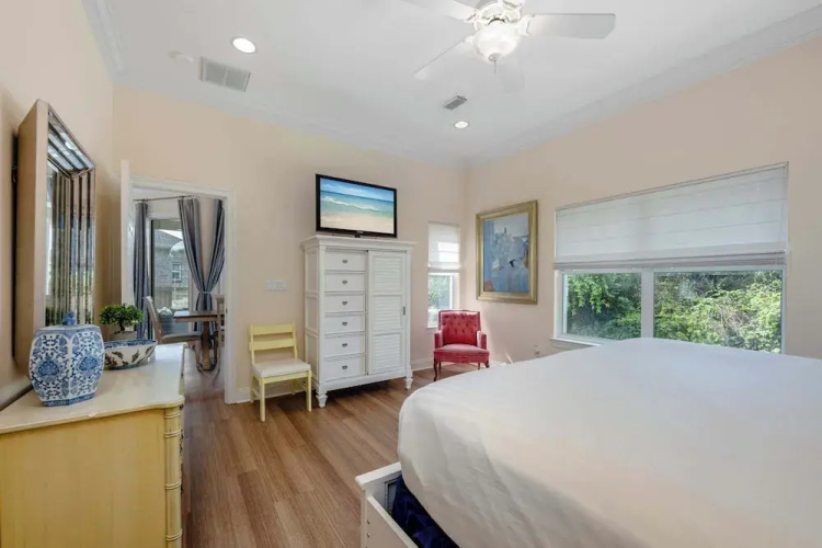 Private Beach & Community Pool