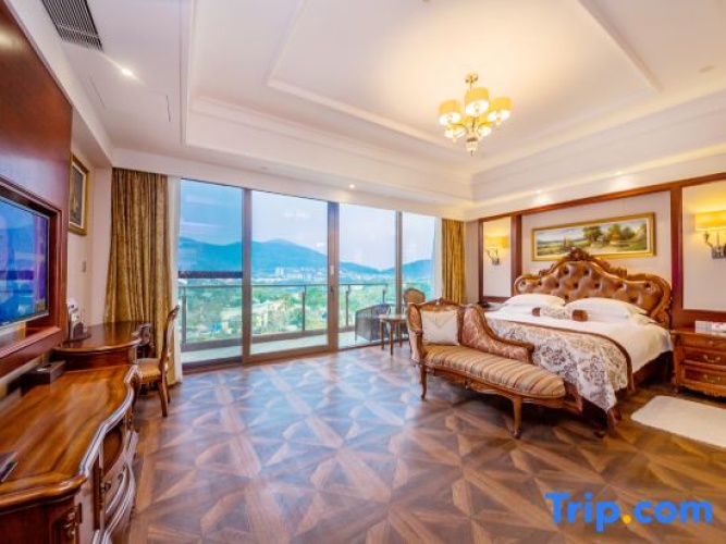 Superior Suite
