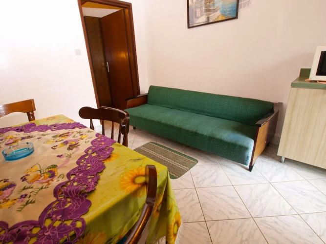 Apartment 1057