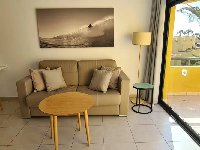 Beach Apt With Fast Wifi