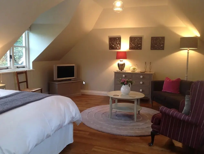 Field Cottage B&B