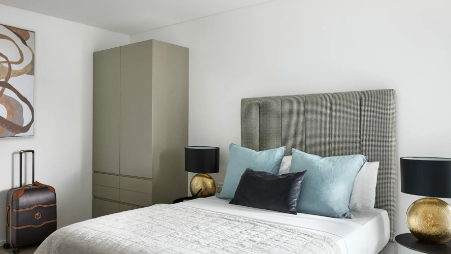 2 Bedrooms Apartment