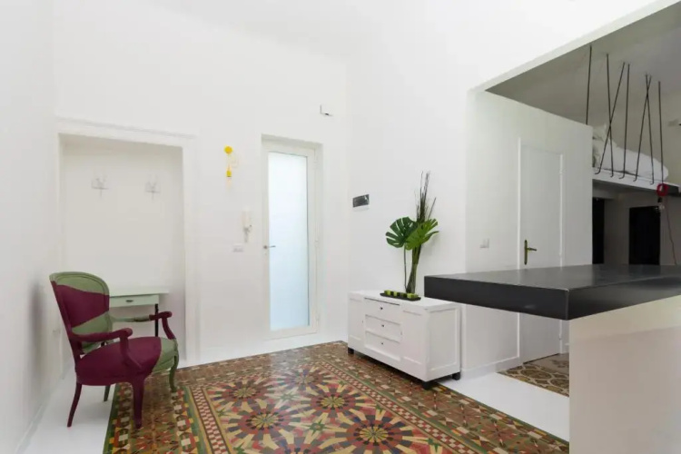 Boat Design Studio Apartment