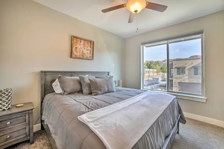 Luxury Moab Vacation Rental w/ Pool Access!