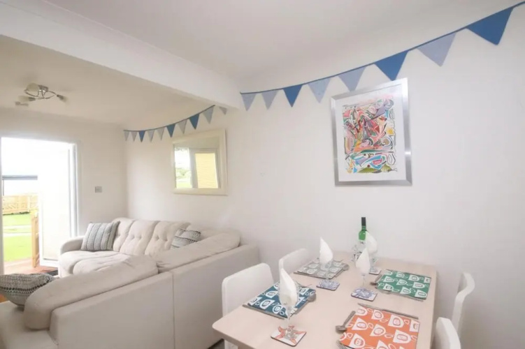 20F Medmerry Park 2 Bedroom Chalet