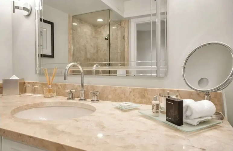 Four Seasons hotel 2bedroom suite