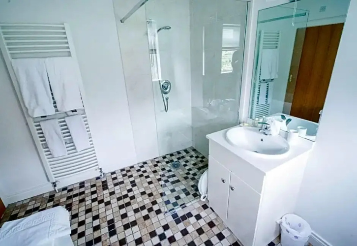 Glenburn Galgorm Bed & Breakfast