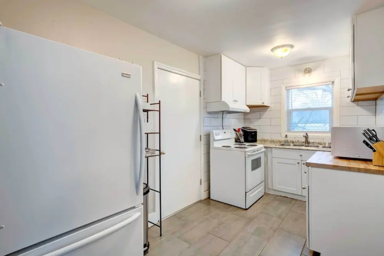 2 Bedrooms Cottage