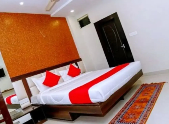 Anroute Stays122- Shastri Nagar