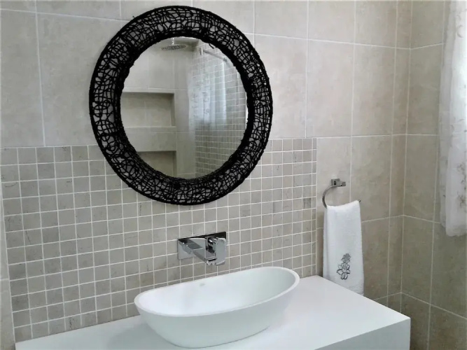 Rostalyn Guesthouse