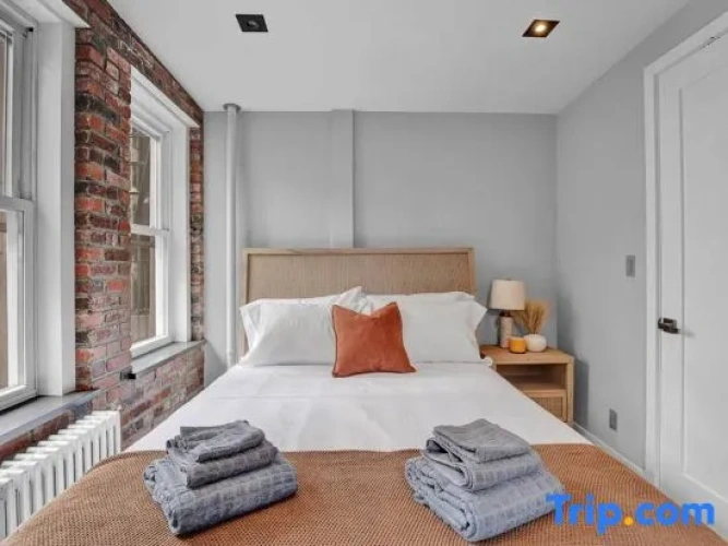 3 Bedrooms Apartment