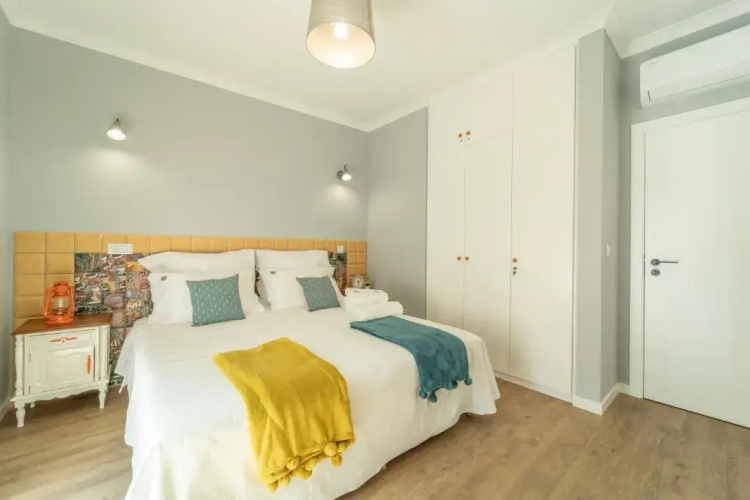 7 Styles Apartments by Raspberry Cascade
