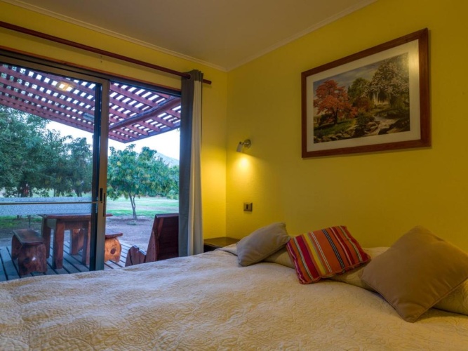 2 Bedrooms Bungalow with view
