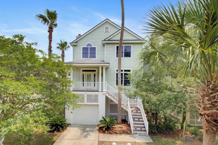 4 Bedrooms Cottage