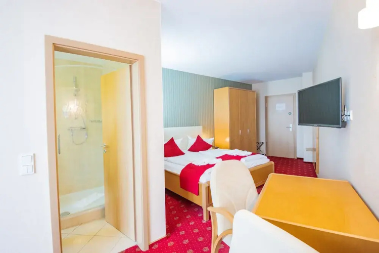 Seehotel Grossraeschen