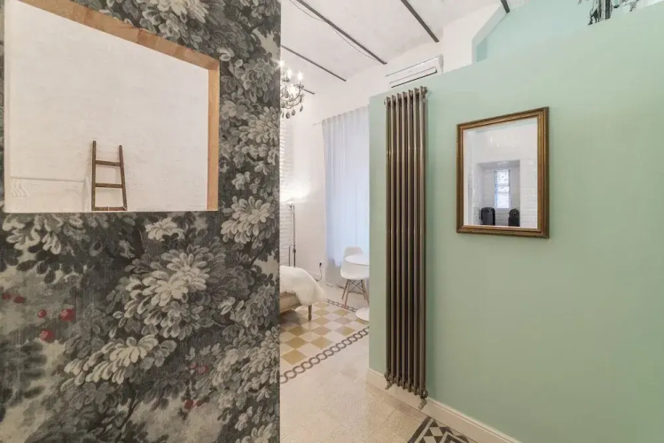 Romantic Vintage Colosseum Apartment