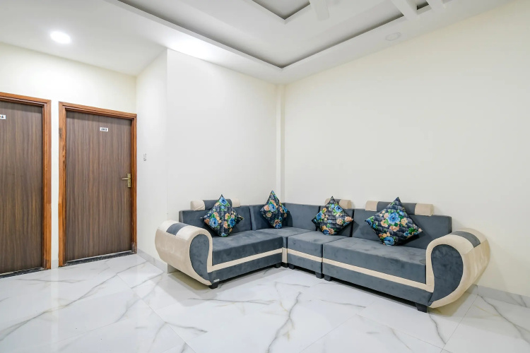 Fabhotel Dr Greens