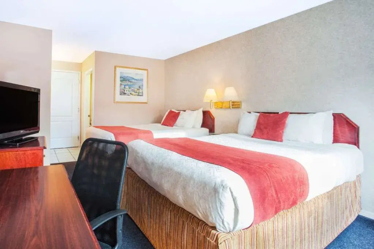 Ramada Limited 100 Mile House