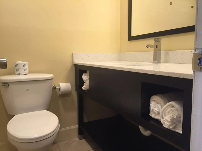 Blu Atlantic Oceanfront Hotel & Suites