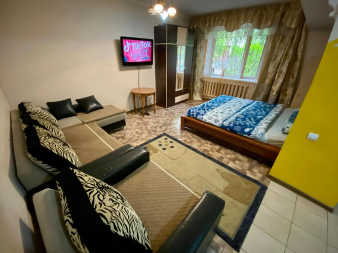 Loco Apartments